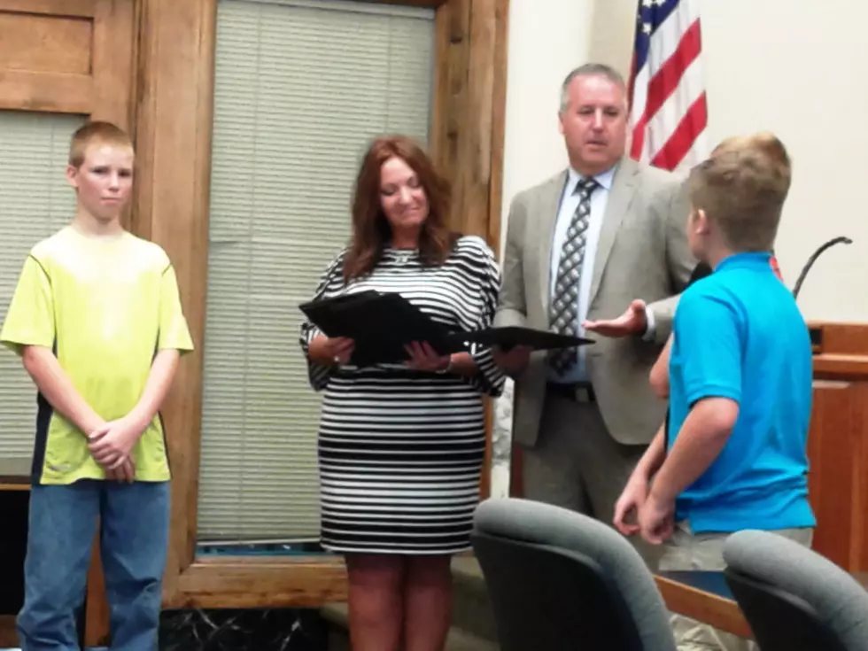 Mayor Honors Young Hannibal Volunteers