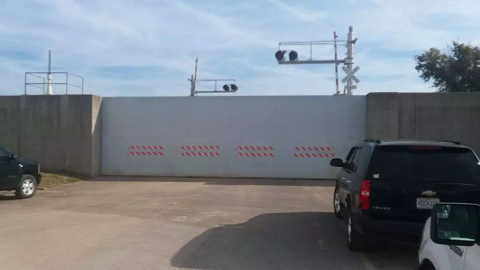 Hannibal Flood Gates Removed In Time For Folklife