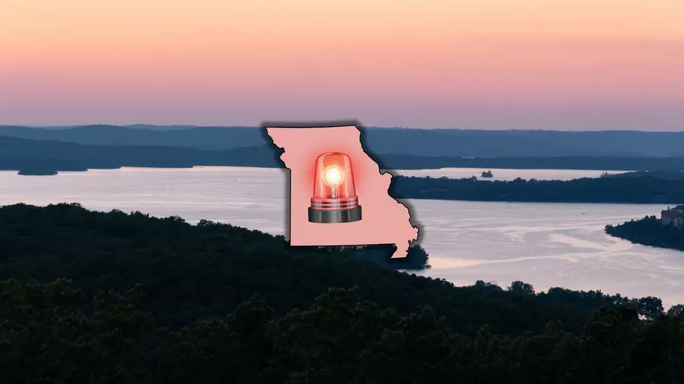 Missouri Man Falls Off Pontoon Boat, Drowns at Table Rock Lake